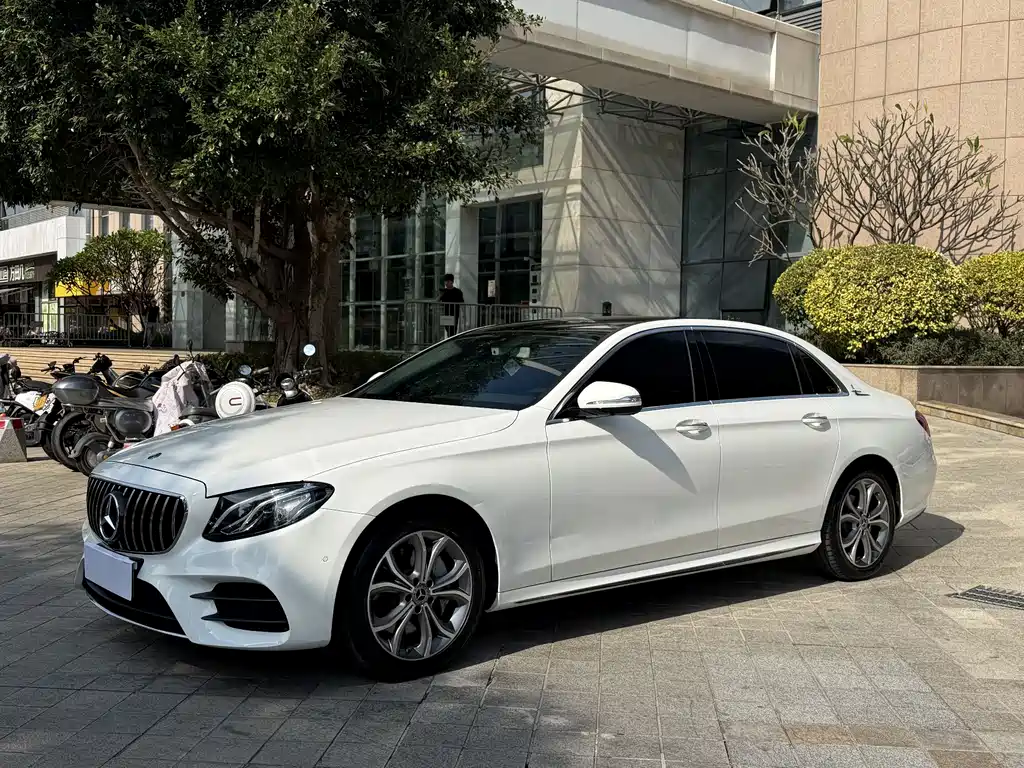 Mercedes-Benz E-Class 2020 — фото 1