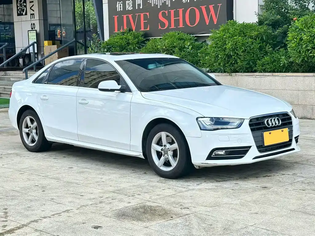 Audi A4L 2016
