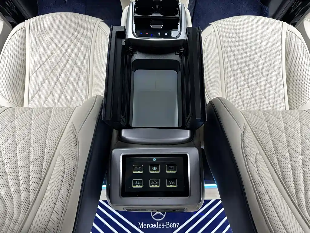 Mercedes-Benz Vito 2023 — фото 10