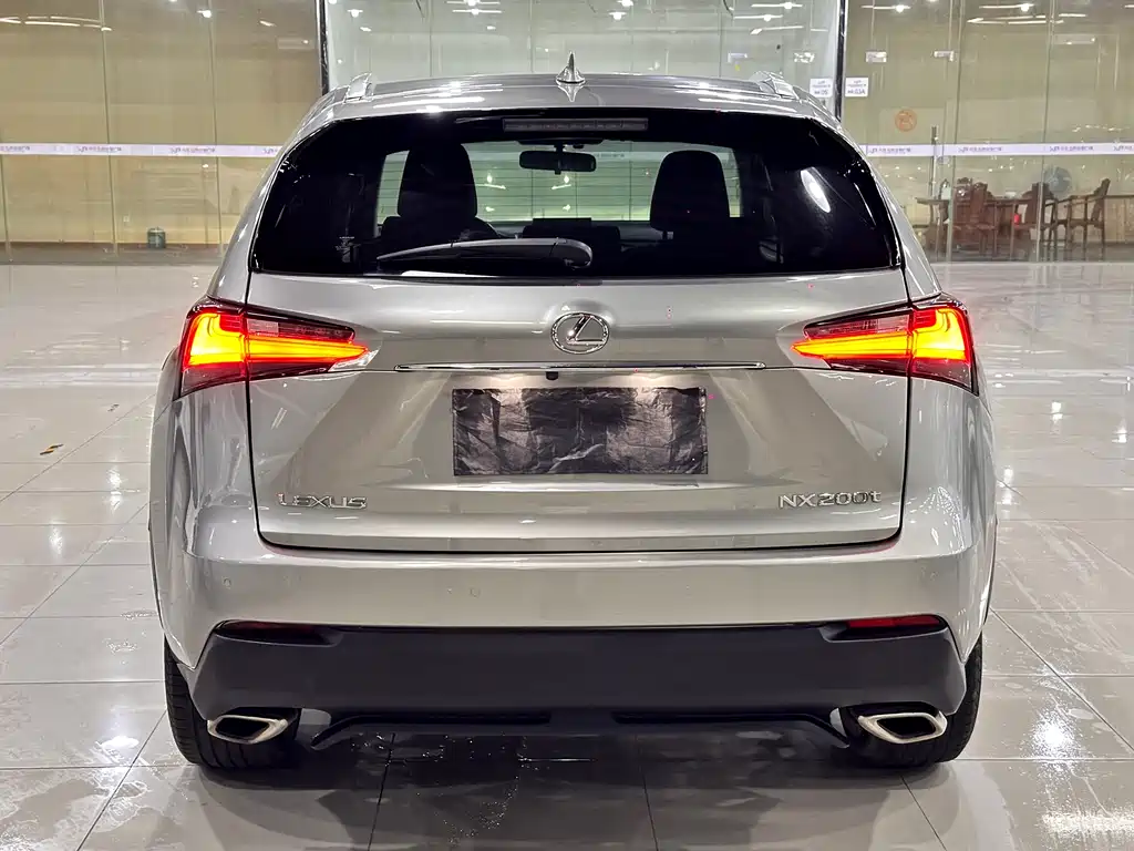 Lexus NX 2017 — фото 10