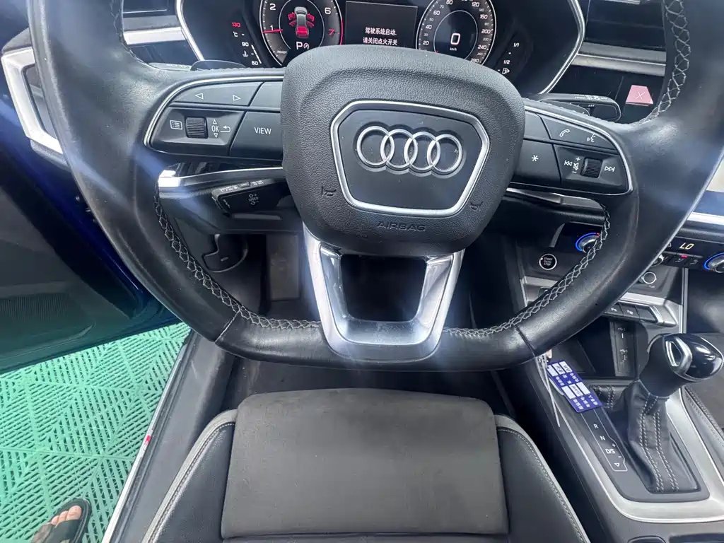 Audi Q3 2022 — фото 18