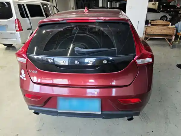 Volvo V40 2015