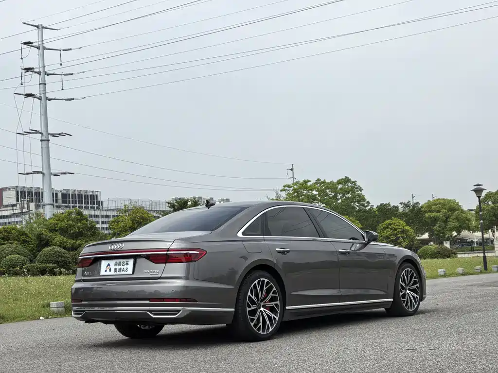 Audi A8 2019 — фото 17