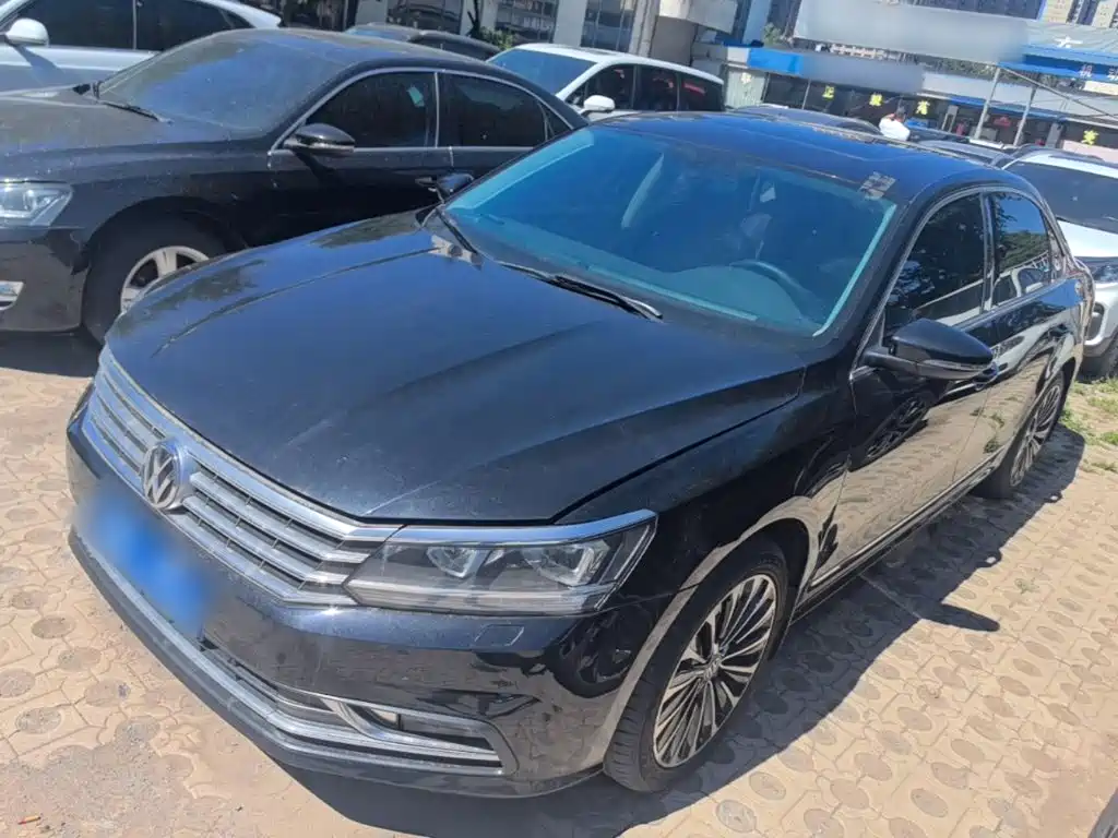 Volkswagen Passat 2017 — фото 1