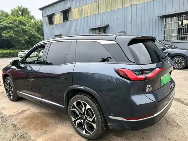 NIO ES8 2023