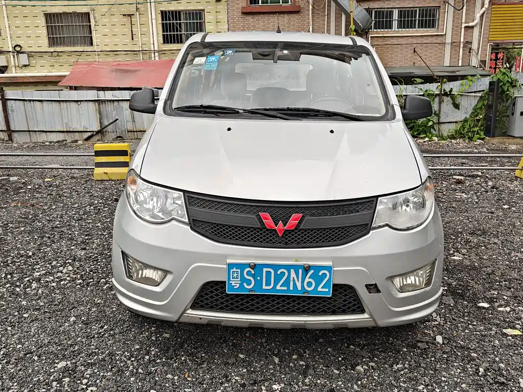 Wuling Hongguang 2015 — фото 2