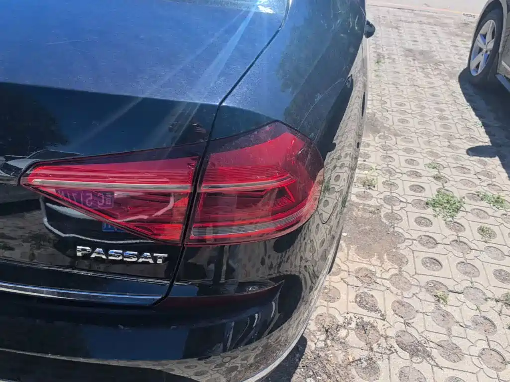 Volkswagen Passat 2017 — фото 8