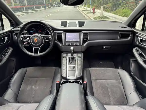 Porsche Macan 2016