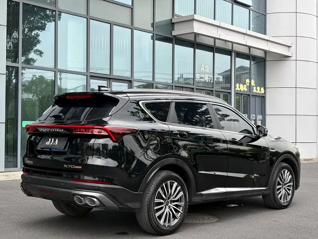 Jetour Jietu X70 PLUS 2024 — фото 14