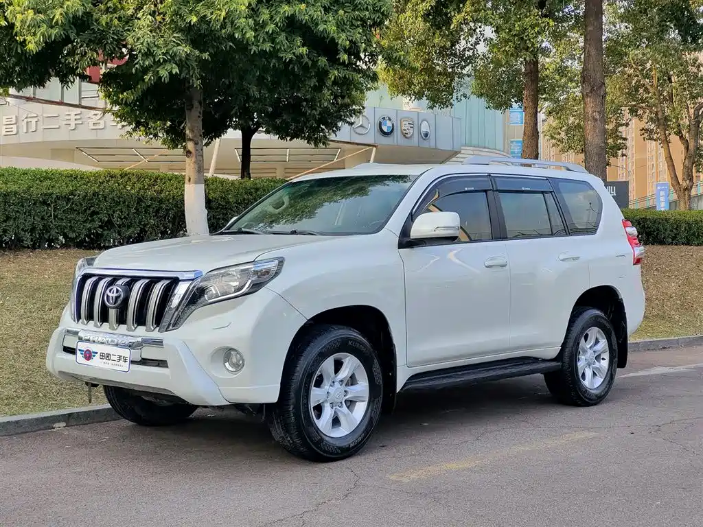 Toyota Prado 2014 — фото 1