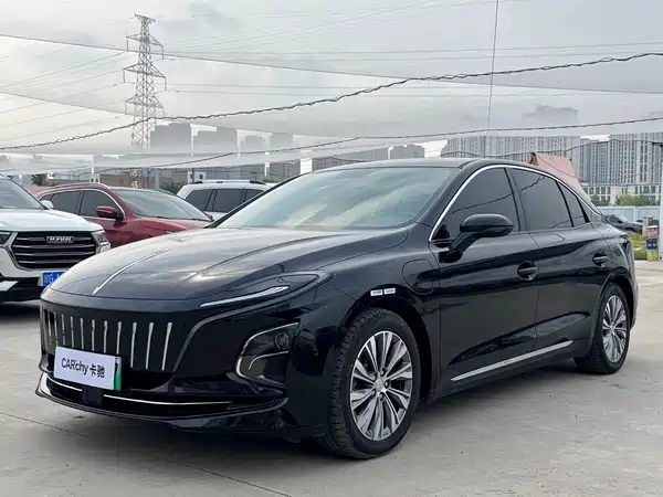 Hongqi E-QM5 2024