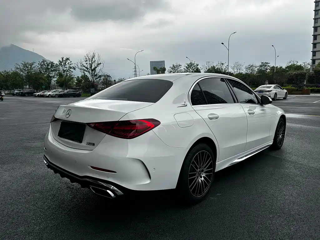 Mercedes-Benz C-Class 2025 — фото 14