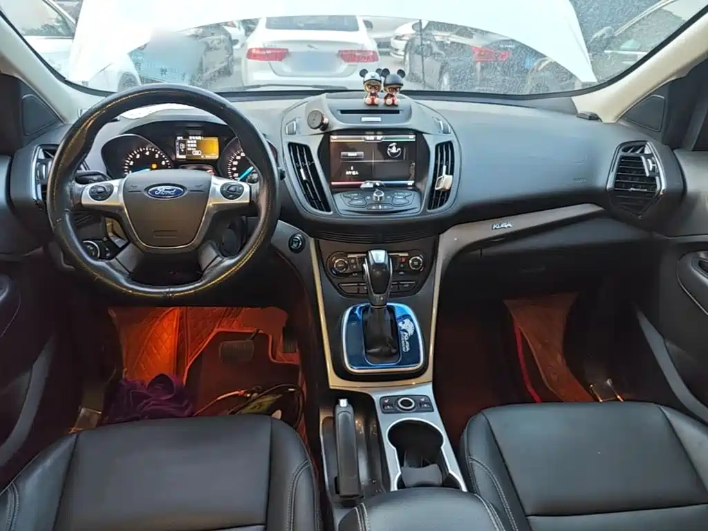 Ford Kuga 2016 — фото 10