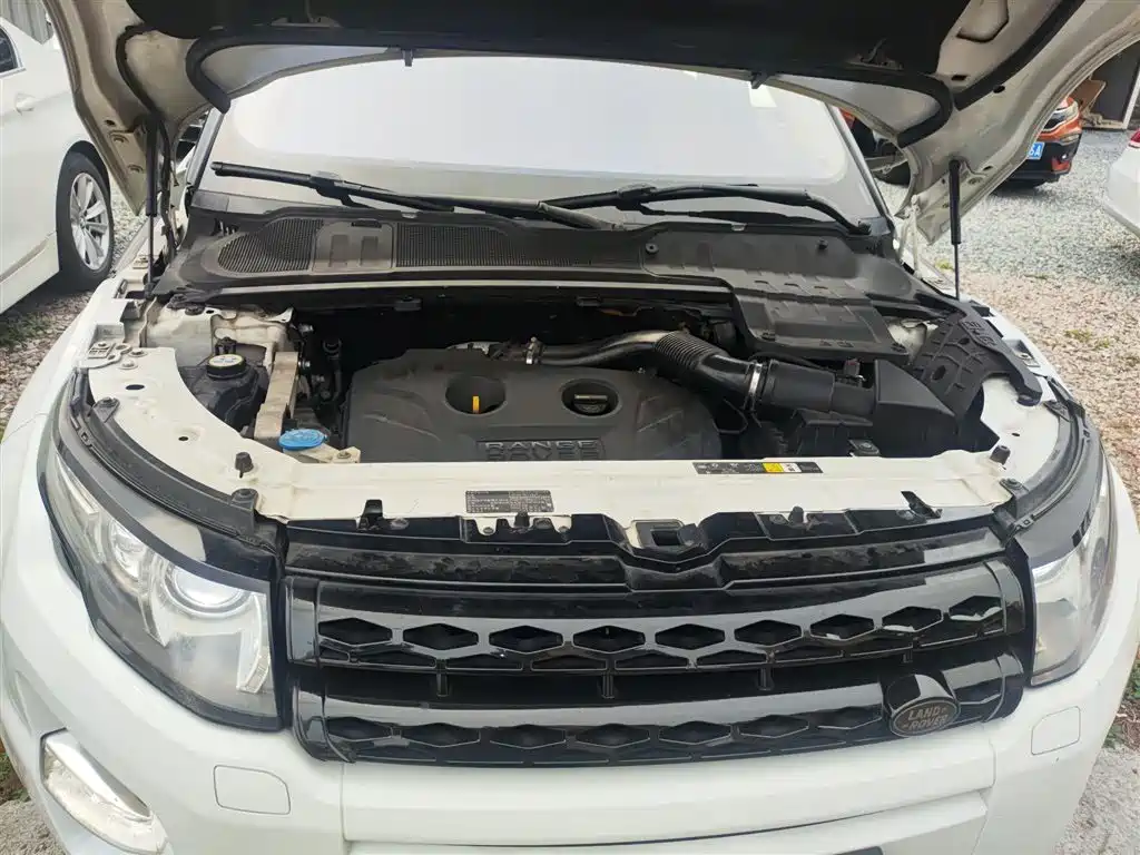 Land Rover Evoque 2014 — фото 16
