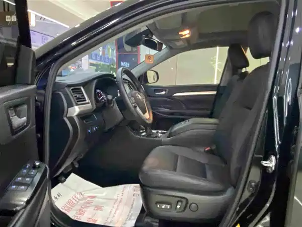 Toyota Highlander 2022