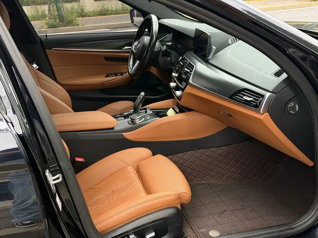 BMW 5 Series 2021