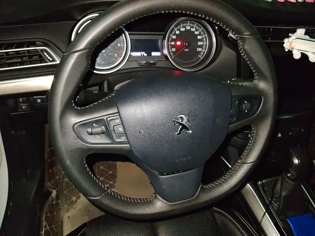 Peugeot 408 2017