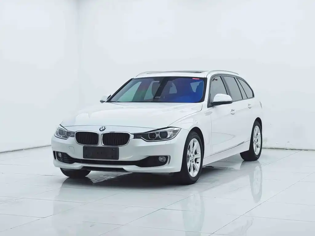 BMW 3 Series 2016 — фото 1