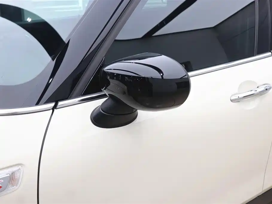 MINI Clubman 2020 — фото 30