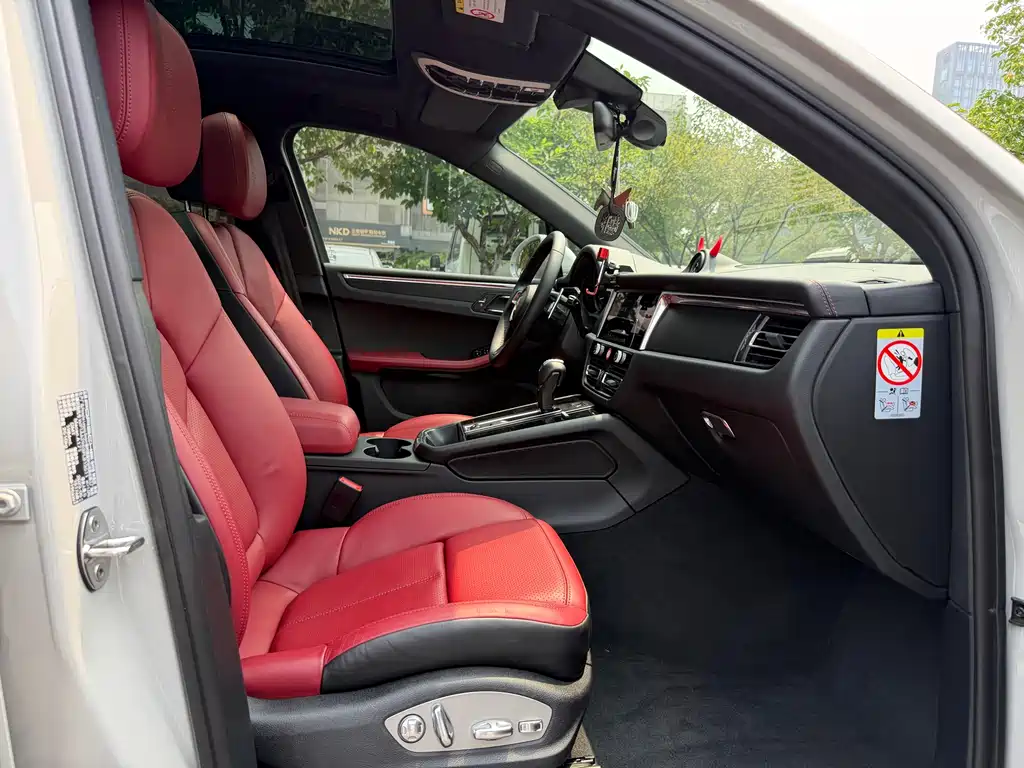 Porsche Macan 2023