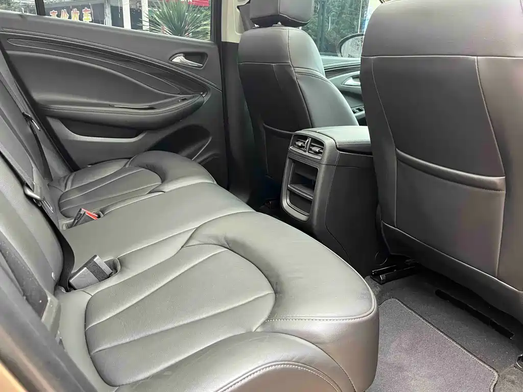 Buick Envision Plus 2019 — фото 10