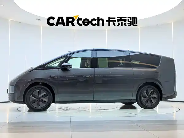 Li Auto MEGA 2025