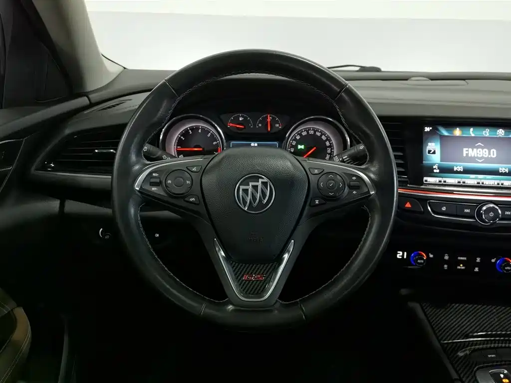 Buick Regal 2018 — фото 11