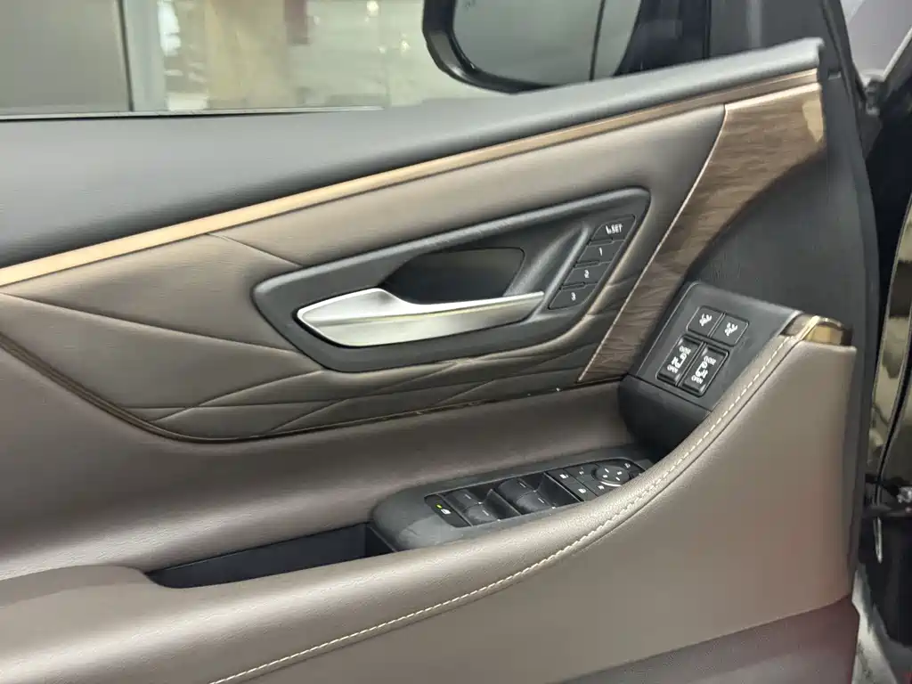 Toyota Alphard 2025 — фото 16