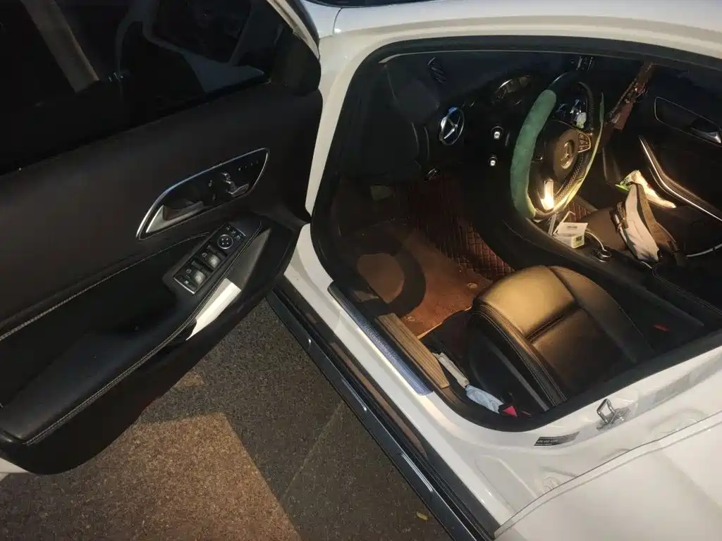 Mercedes-Benz GLA 2018 — фото 14