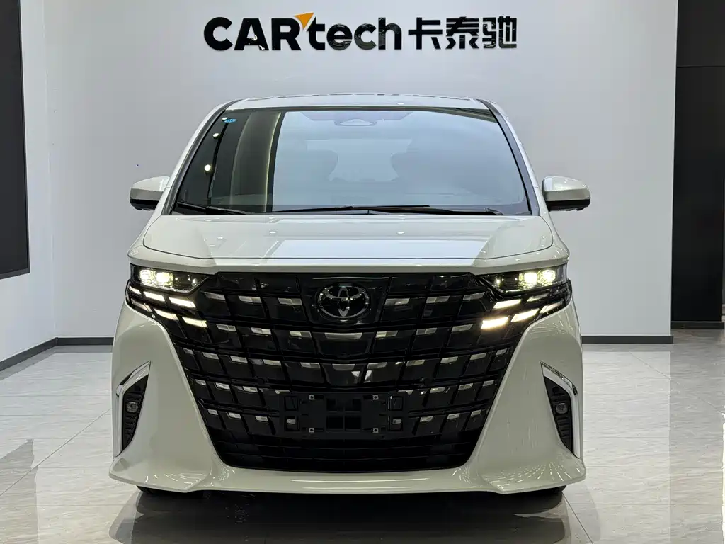 Toyota Alphard 2026 — фото 2