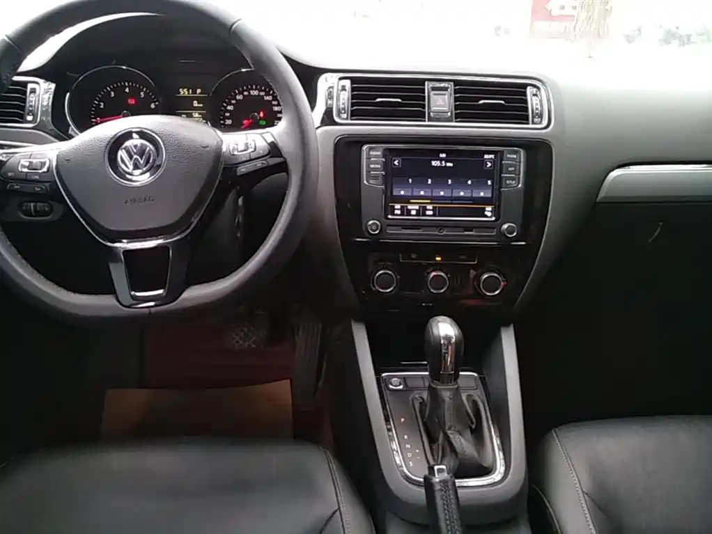 Volkswagen Sagitar 2018 — фото 13