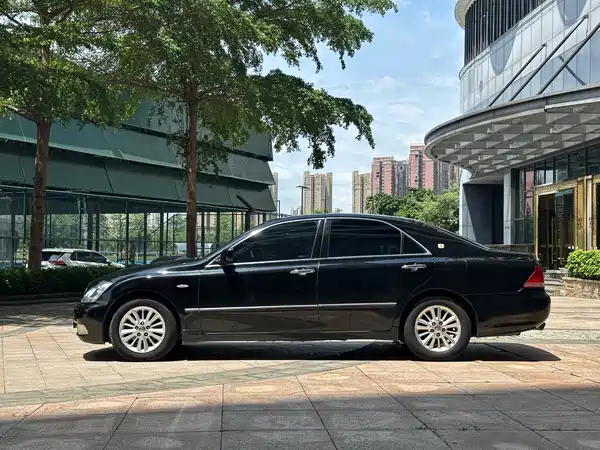 Toyota Crown 2008