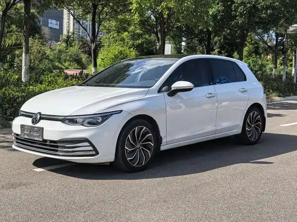 Volkswagen Golf 2021