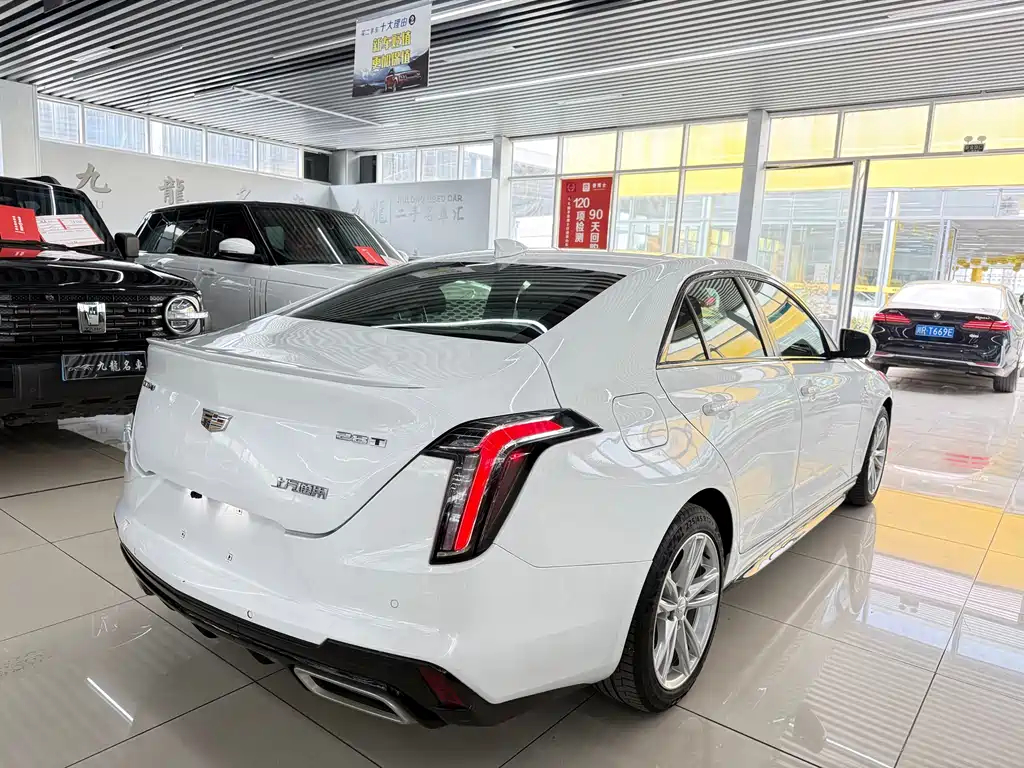 Cadillac CT4 2020 — фото 6