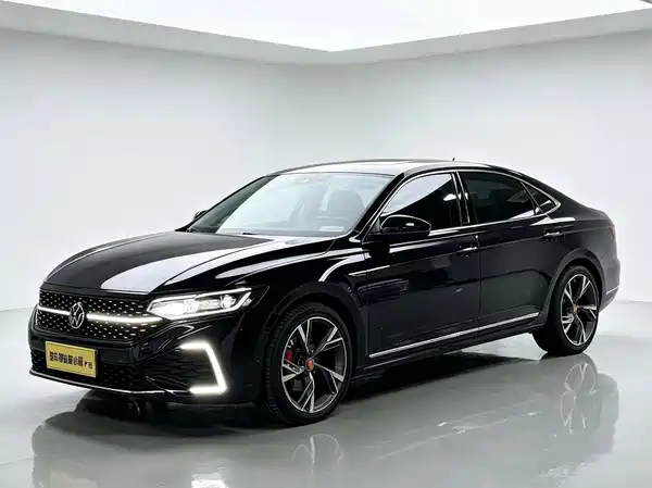 Volkswagen Passat 2023
