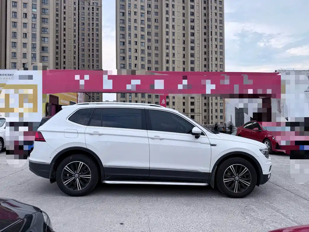 Volkswagen Tiguan L 2017 — фото 15