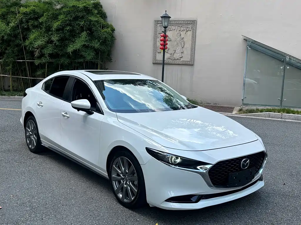 Mazda 3 Axela 2022