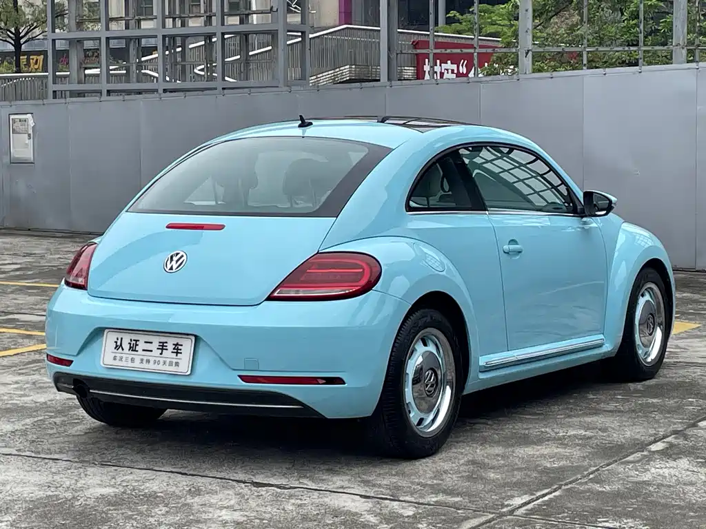 Volkswagen Beetle 2018 — фото 9