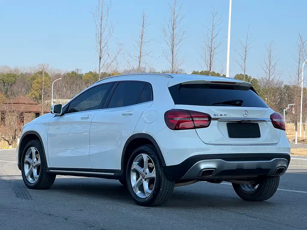Mercedes-Benz GLA 2017 — фото 18