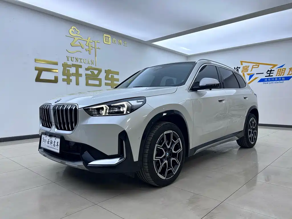 BMW X1 2024 — фото 1