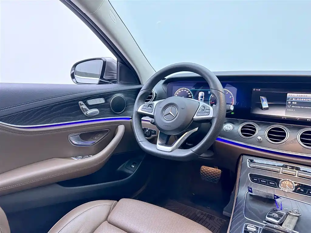Mercedes-Benz E-Class 2018 — фото 14
