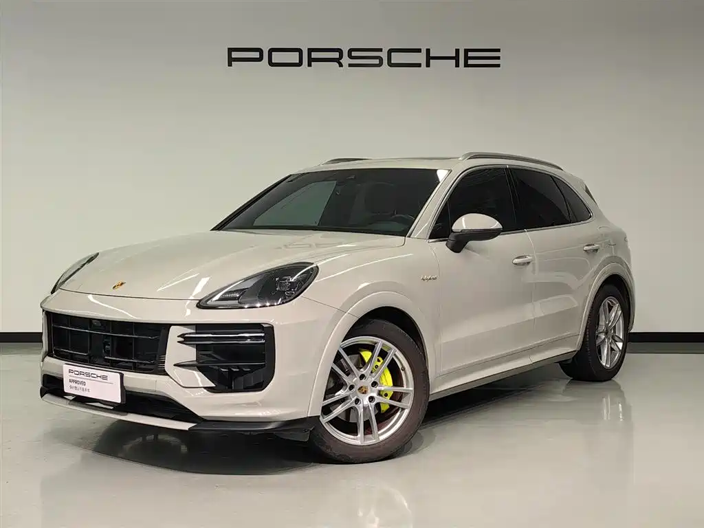 Porsche Cayenne Hybrid 2021 — фото 1
