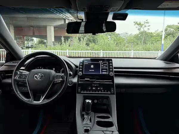 Toyota Avalon 2020