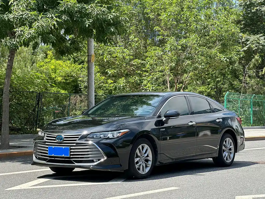 Toyota Avalon 2020 — фото 1