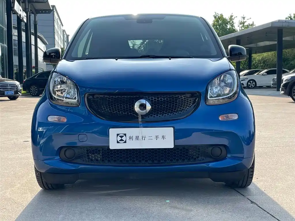 smart Fortwo 2018 — фото 2
