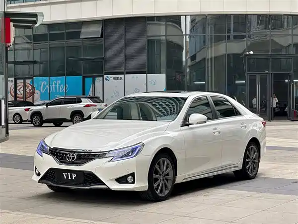 Toyota Reiz 2013
