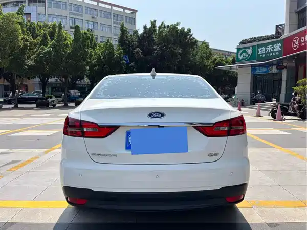 Ford Escort 2019