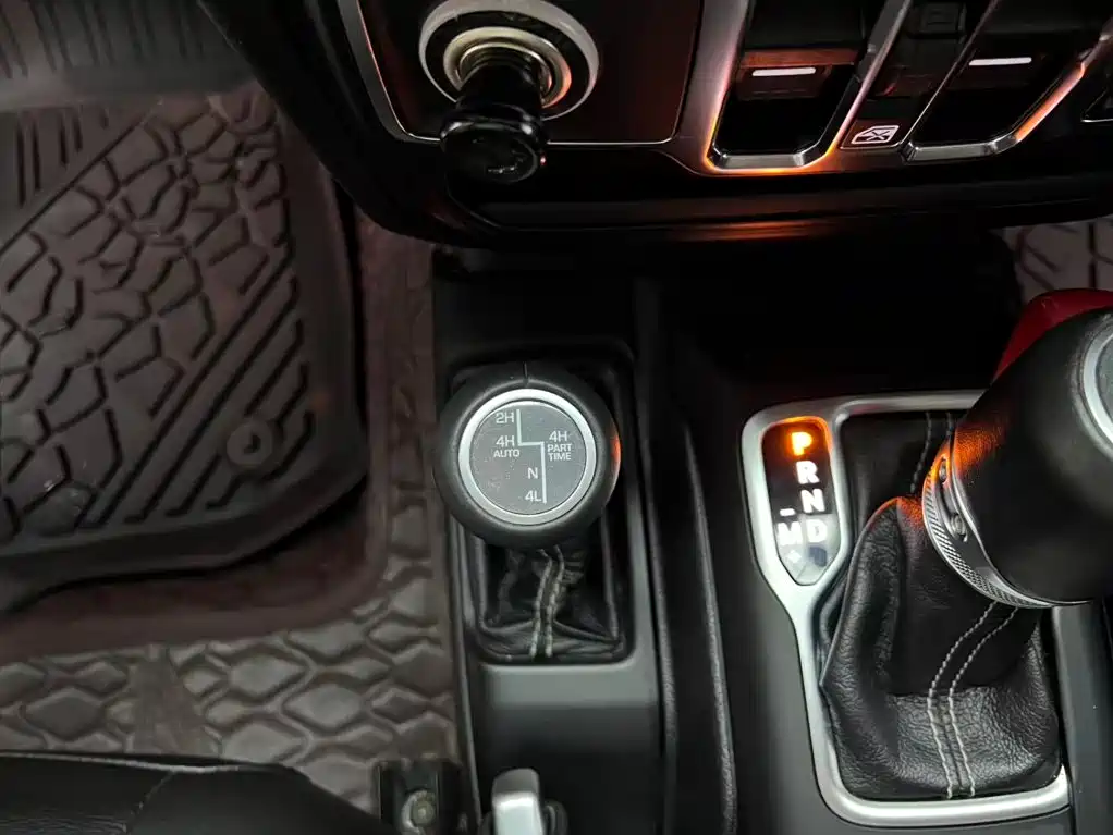Jeep Wrangler 2021 — фото 10