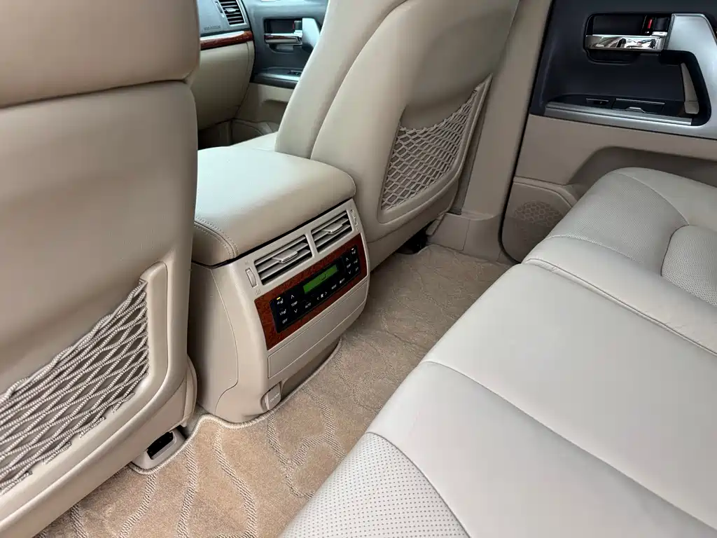 Toyota Land Cruiser 2013 — фото 18
