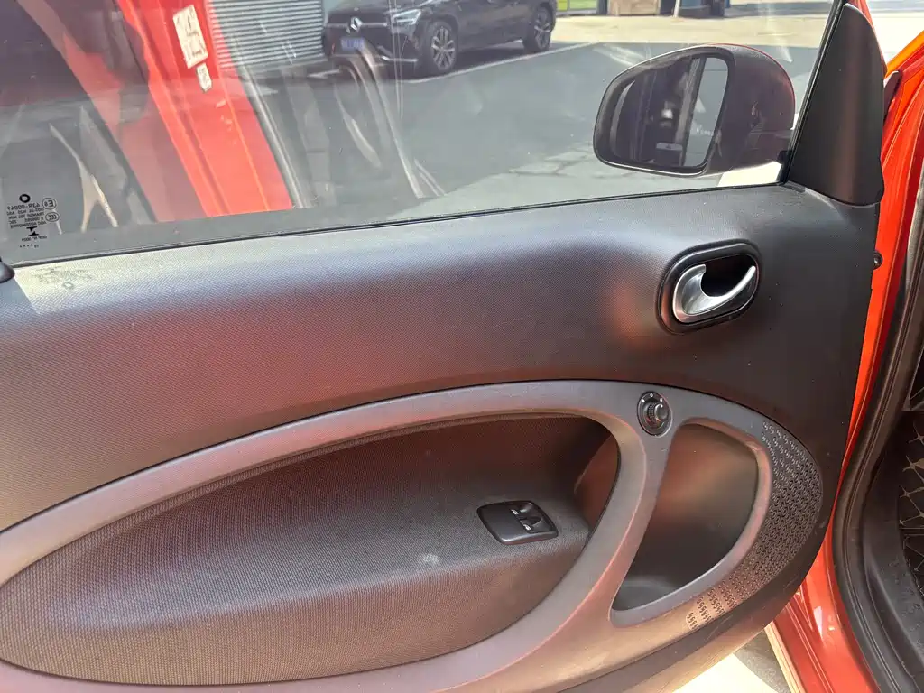 smart Fortwo 2016 — фото 9